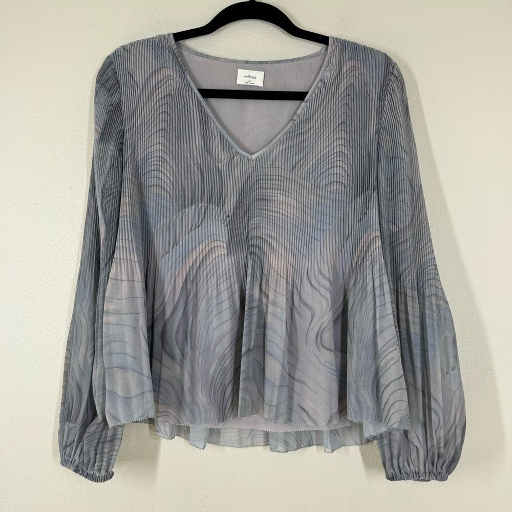 Aritzia Wilfred Daydreamer V Neck Blouse Mini Pleating Gray Watercolor Size XS